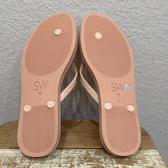 Stuart Weitzman Rubber Flip Flops Size 11 - Picture 7 of 7
